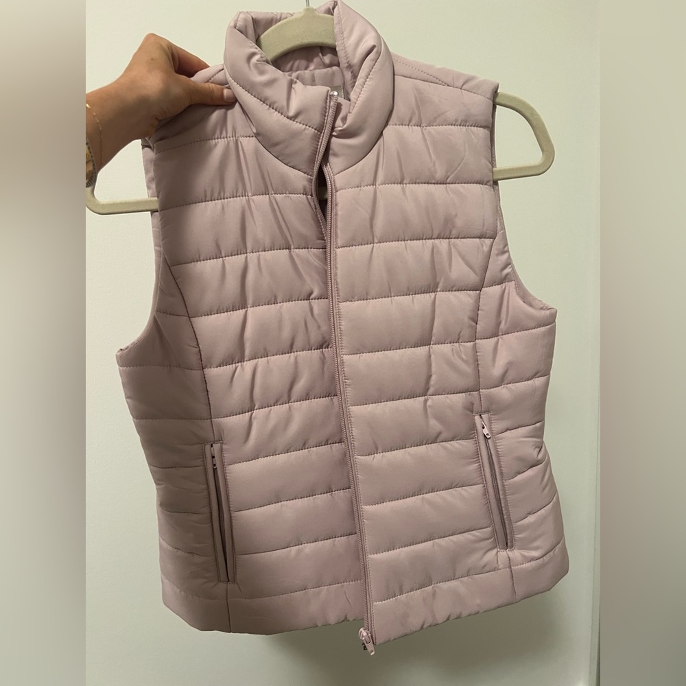 Loft puffer vest - NWT !!